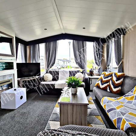Tattershall Luxury Hot Tub Caravan Extérieur photo